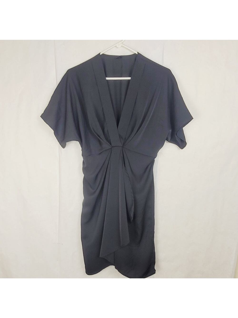 Skue black vneck wrap dress Size med LBD Party Cocktail Retro Figure Flattering
